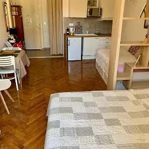 Rue Massena Appartamento